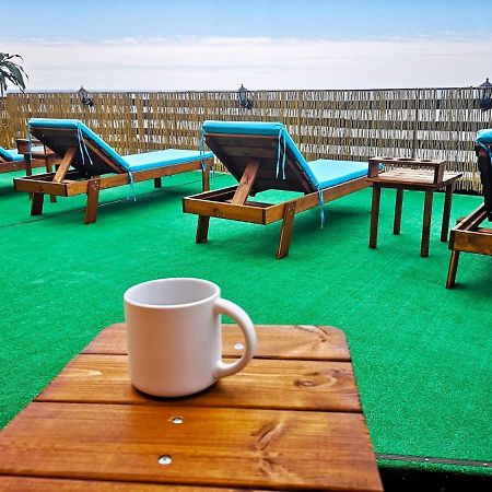 Sea View Apartments Odessa Buitenkant foto