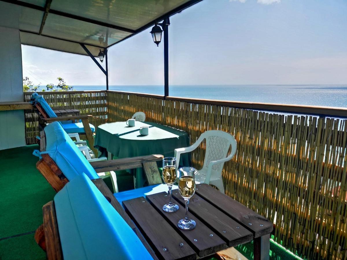 Sea View Apartments Odessa Buitenkant foto